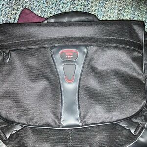 Laptop messenger bag  T Tech by Tumi NEW WITH TAGS Retails for $198.